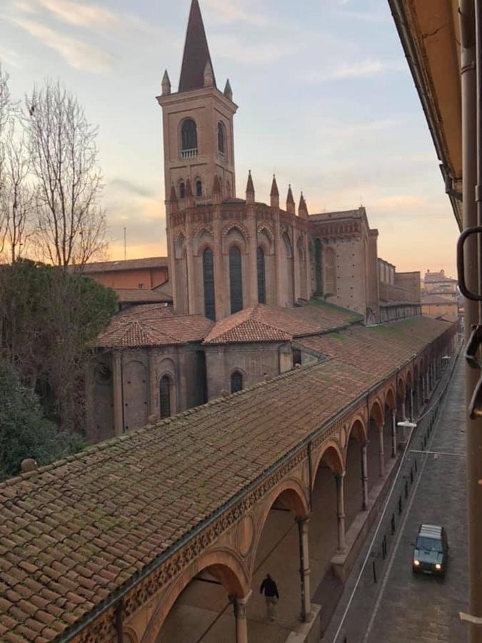 Visione Strada Maggiore 62 Bologna Bagian luar foto